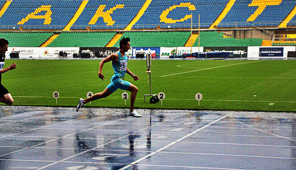 Адиль Рамет в беге на дистанции 100 метров. Фото Асии Рабаевой