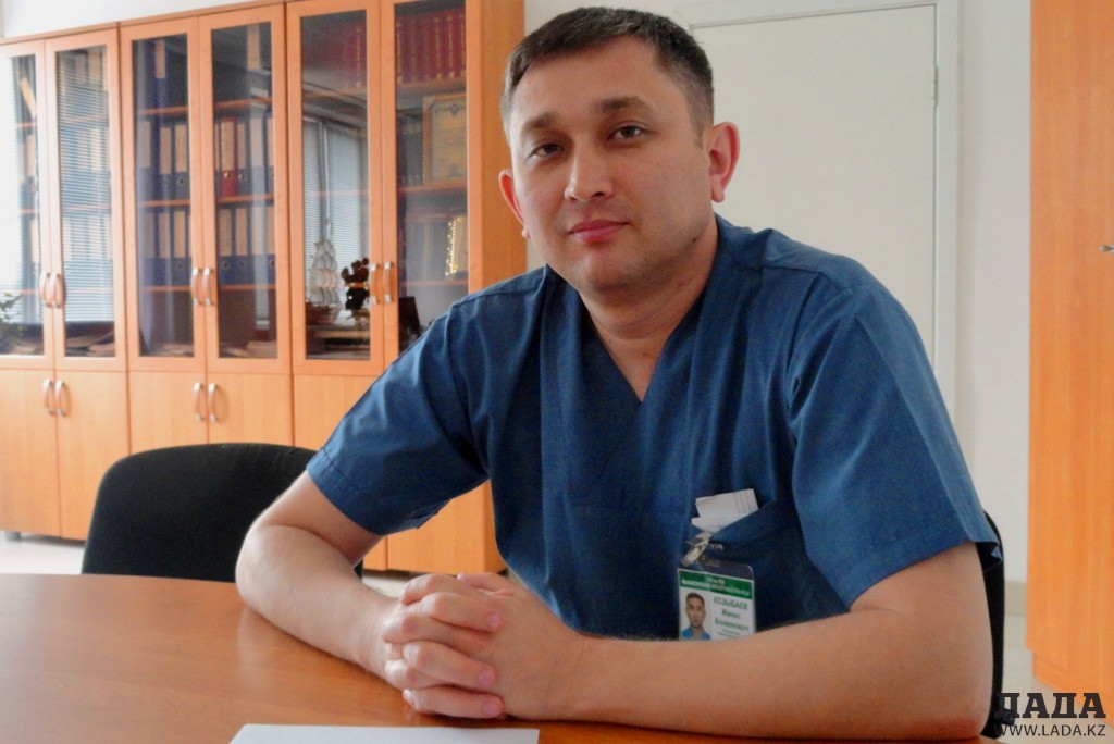 Женис Козыбаев, руководитель кардиохирургического центра МОБ. Фото автора