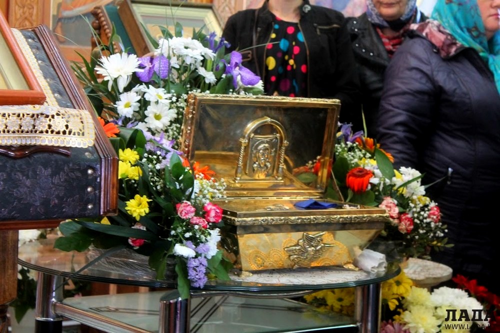Настоятель Благовещенской церкви Актау. Мощи Матроны как похоронили. Луганск куда привезли мощи Матронушки.