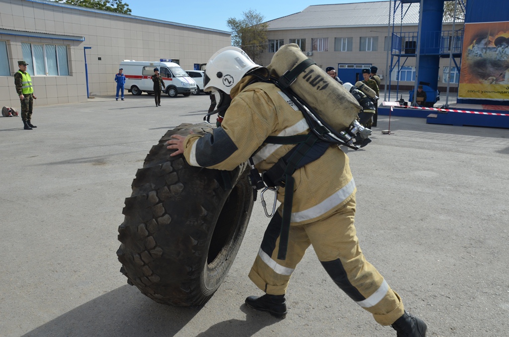Фото Службы пожаротушения и аварийно-спасательных работ ДЧС