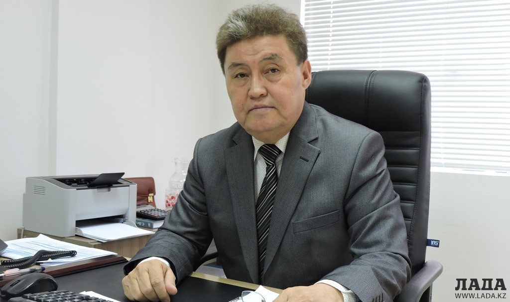 Бахит Исмаханбетов, директор филиала.Фото автора
