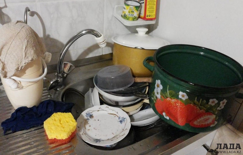 Жители жалуются на то, что не могут помыть посуду