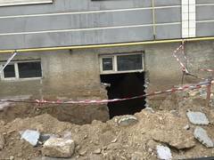 Перекопали дом