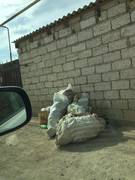 В селе Атамекен уже третью неделю лежит мусор