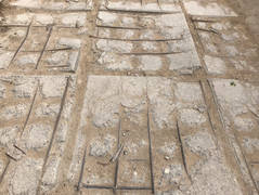 Разбитые тротуары внутри микрорайонов города Актау