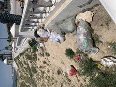 Мусор на набережке 15 мкр.