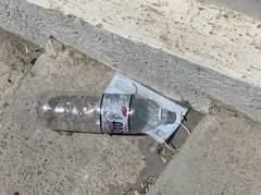 Мусор на набережке 15 мкр.