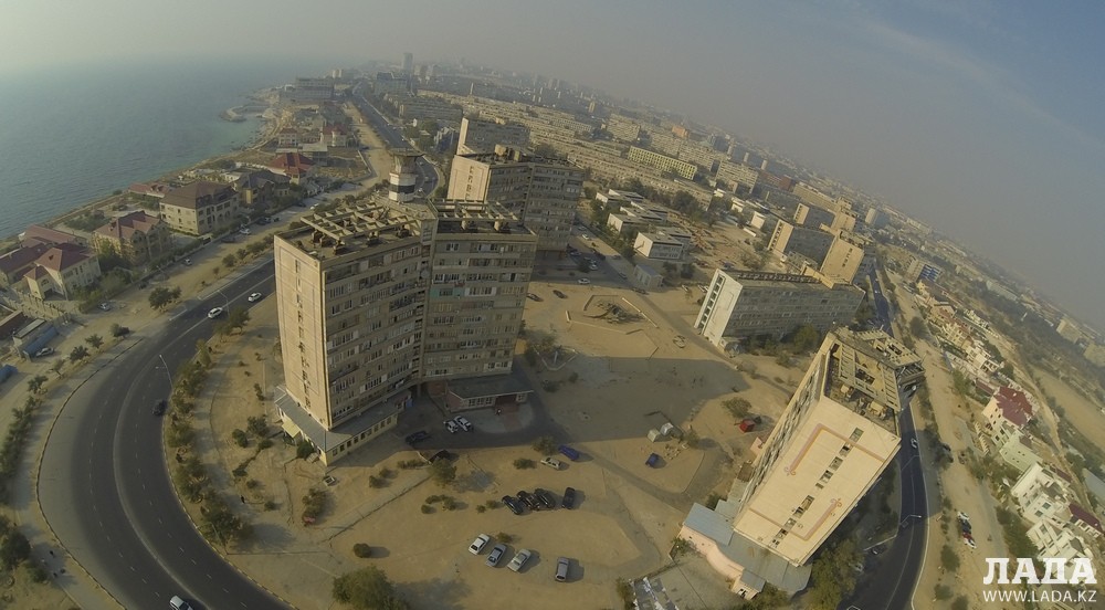Снимок был сделан в 2015 года, когда Актау накрыло смогом