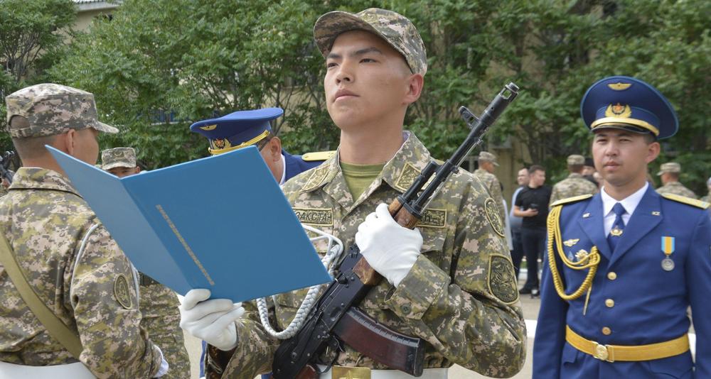 Более 200 солдат приняли Военную присягу в Актау