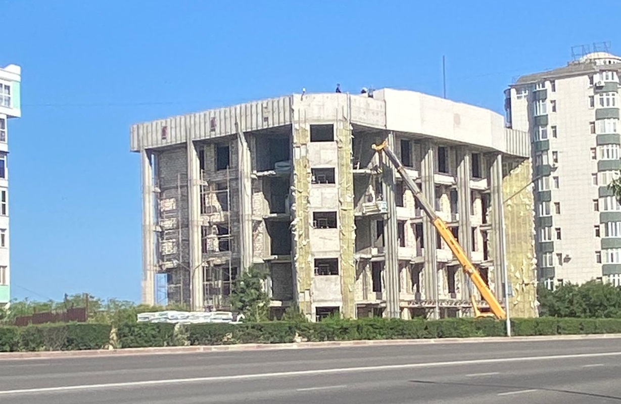 Причины капитального ремонта здания прокуратуры интересуют жителей Актау