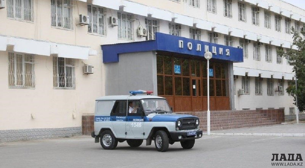 Уволенный за драку начальник местной полицейской службы Актау восстановлен в должности