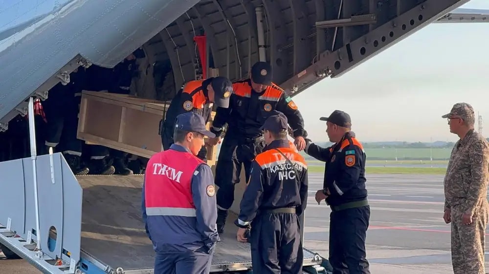 Тела погибших в Кыргызстане детей привезли в Казахстан