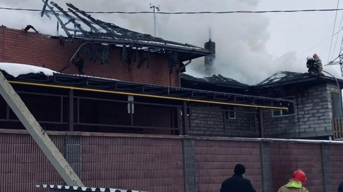 В Астане в пожаре в частном доме погибли четверо детей - младшему было всего два года