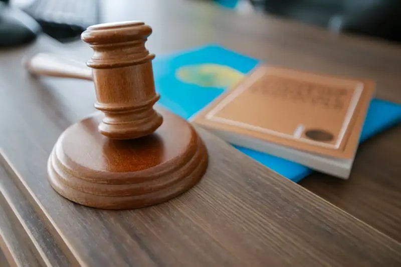 Можно ли ходить в школу в платке: Верховный суд вынес решение