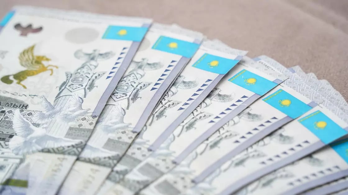 Актюбинцы лишились 20 млн тенге, купив товар из России