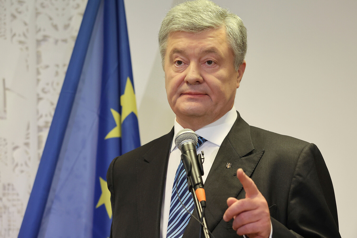 Порошенко оказался в центре скандала
