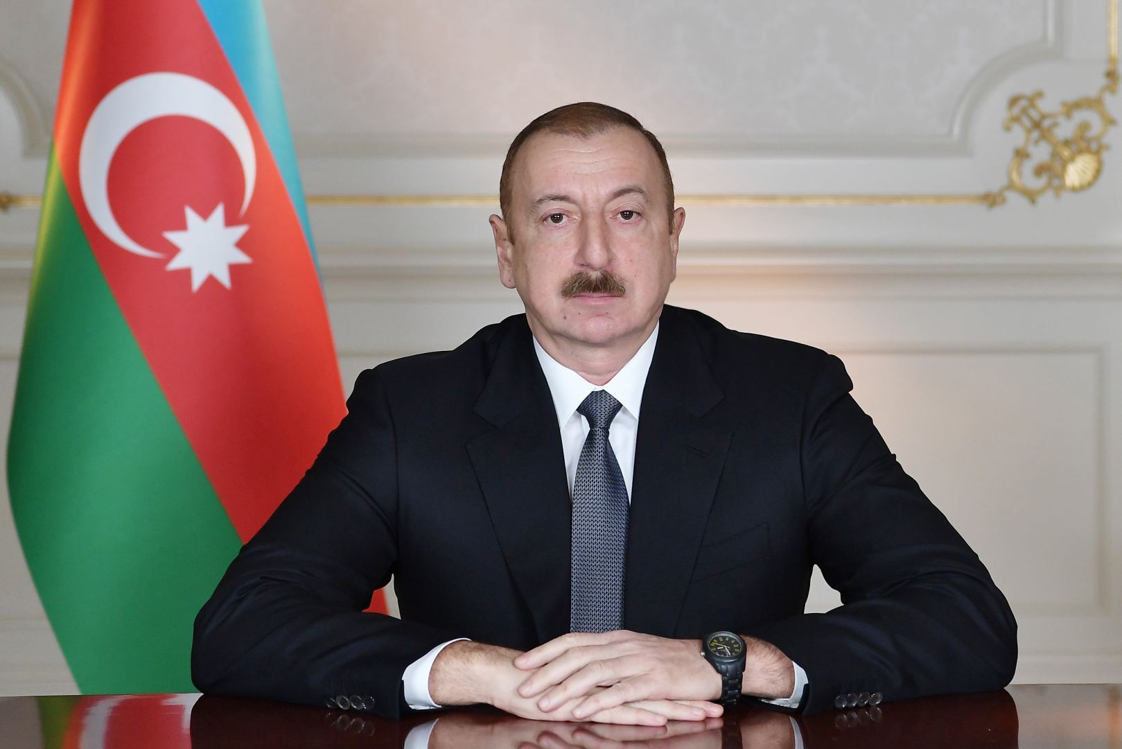 Президент Азербайджана наградил экипаж разбившегося под Актау самолёта