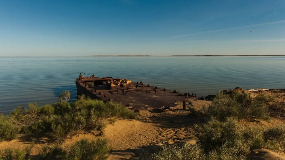 Арал оживает: Казахстан направляет рекордные объемы воды в море