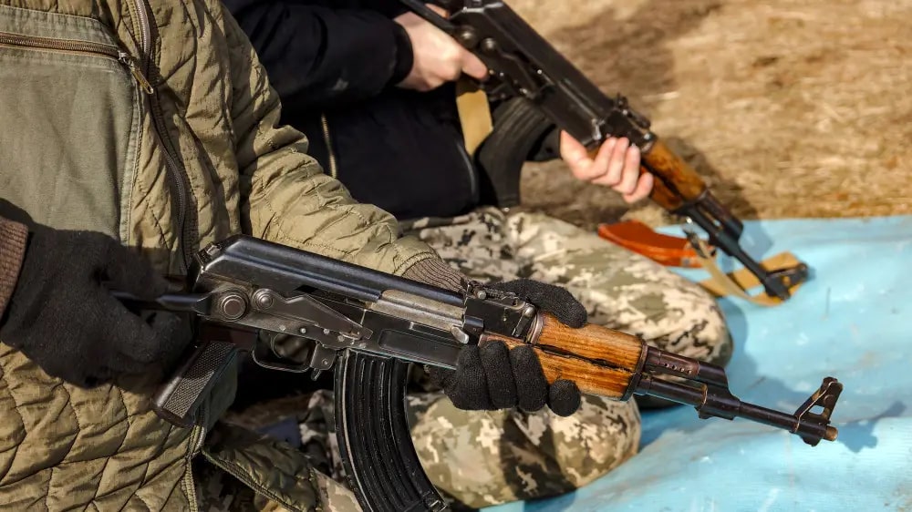 Погибли в Украине: дело против двух казахстанцев прекратил суд