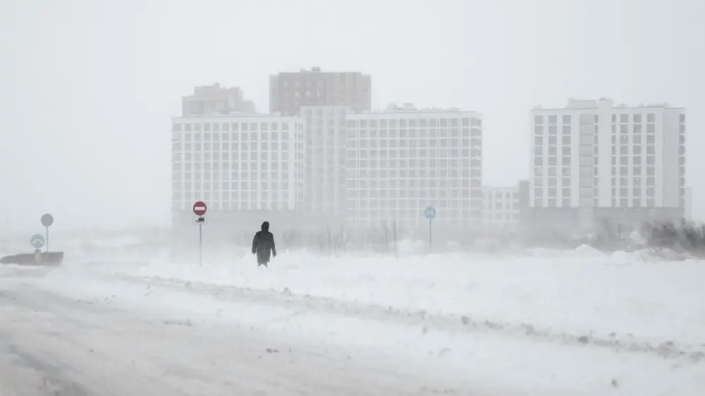 Резкое похолодание и снежная буря надвигаются на Казахстан