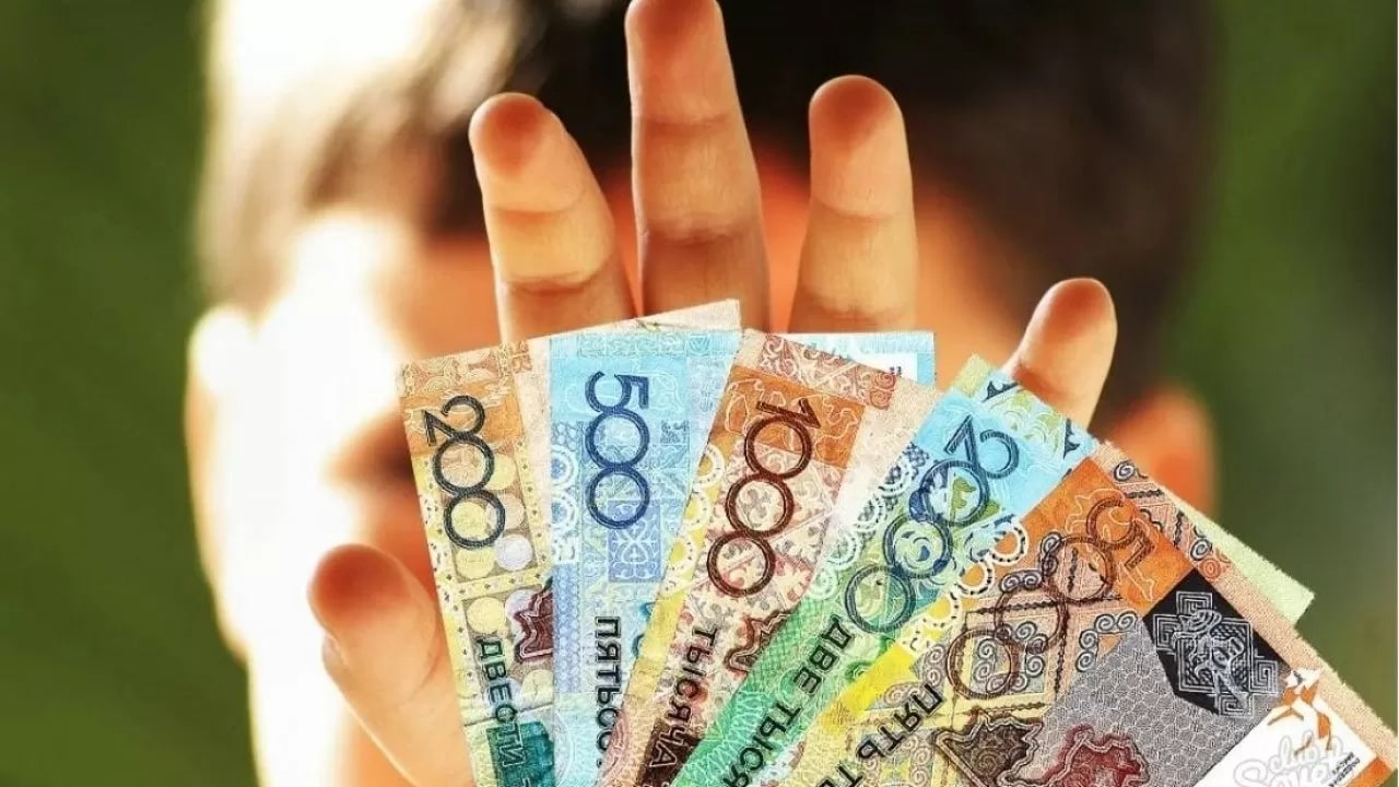 Неуплата долгов на 16 миллиардов тенге: казахстанцы теряют автомобили и жильё