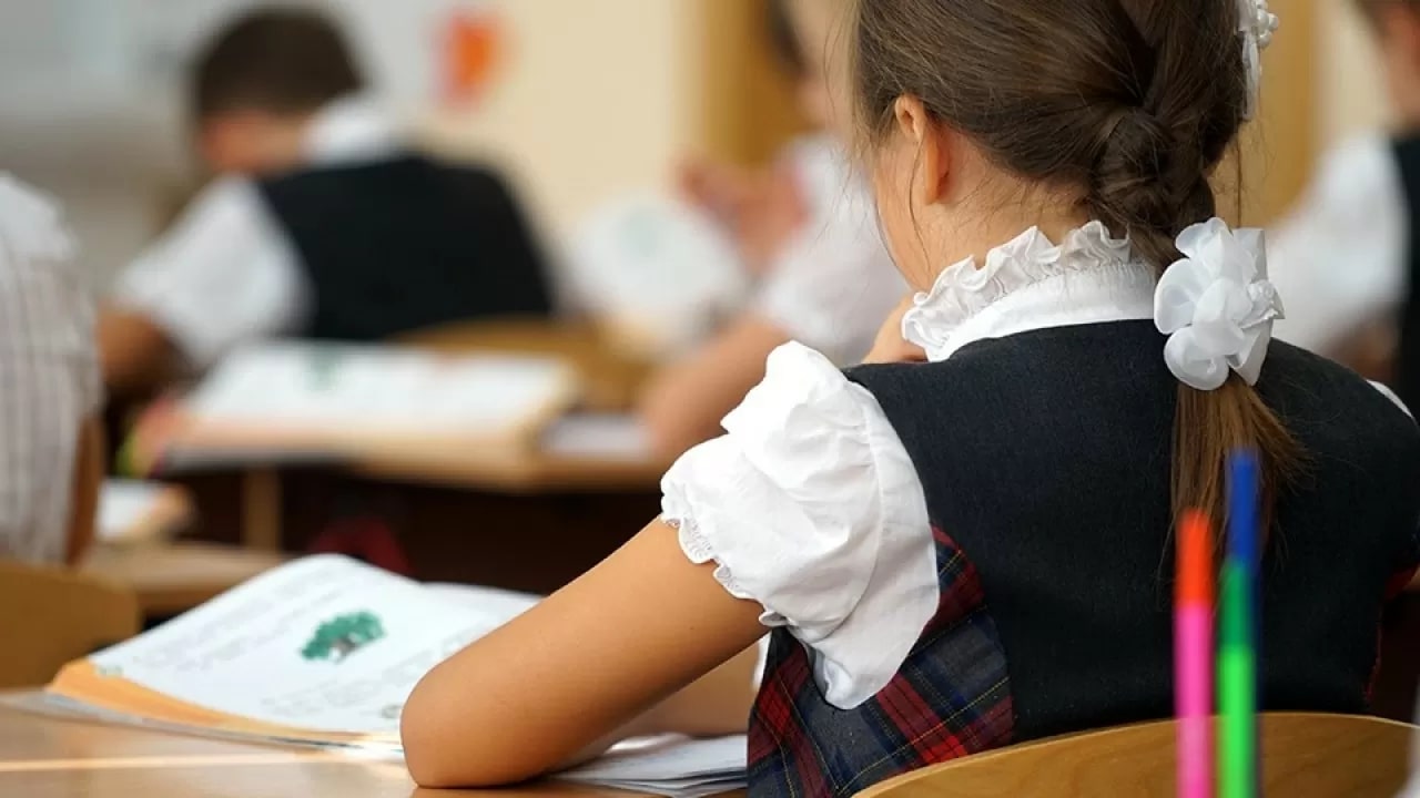 Финальный звонок: дата окончания учебного года в Казахстане