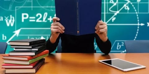 В школах Казахстана вводят новую должность для педагогов