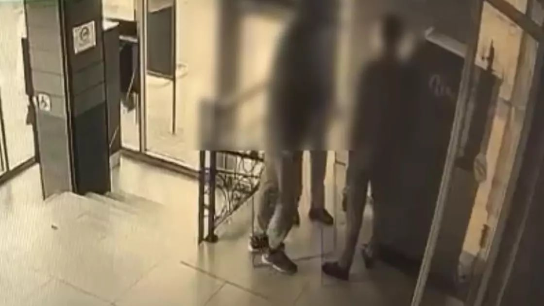 Внесла деньги — и потеряла: банкомат «съел» у казахстанки крупную сумму