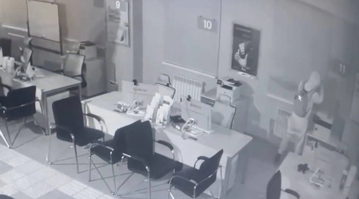 Вор-неудачник попал на видео в Алматы