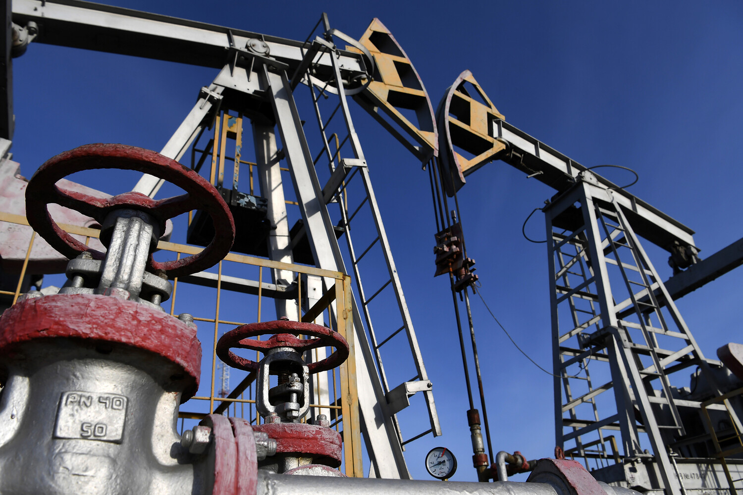 Россия готова увеличить поставки нефти в Китай через Казахстан