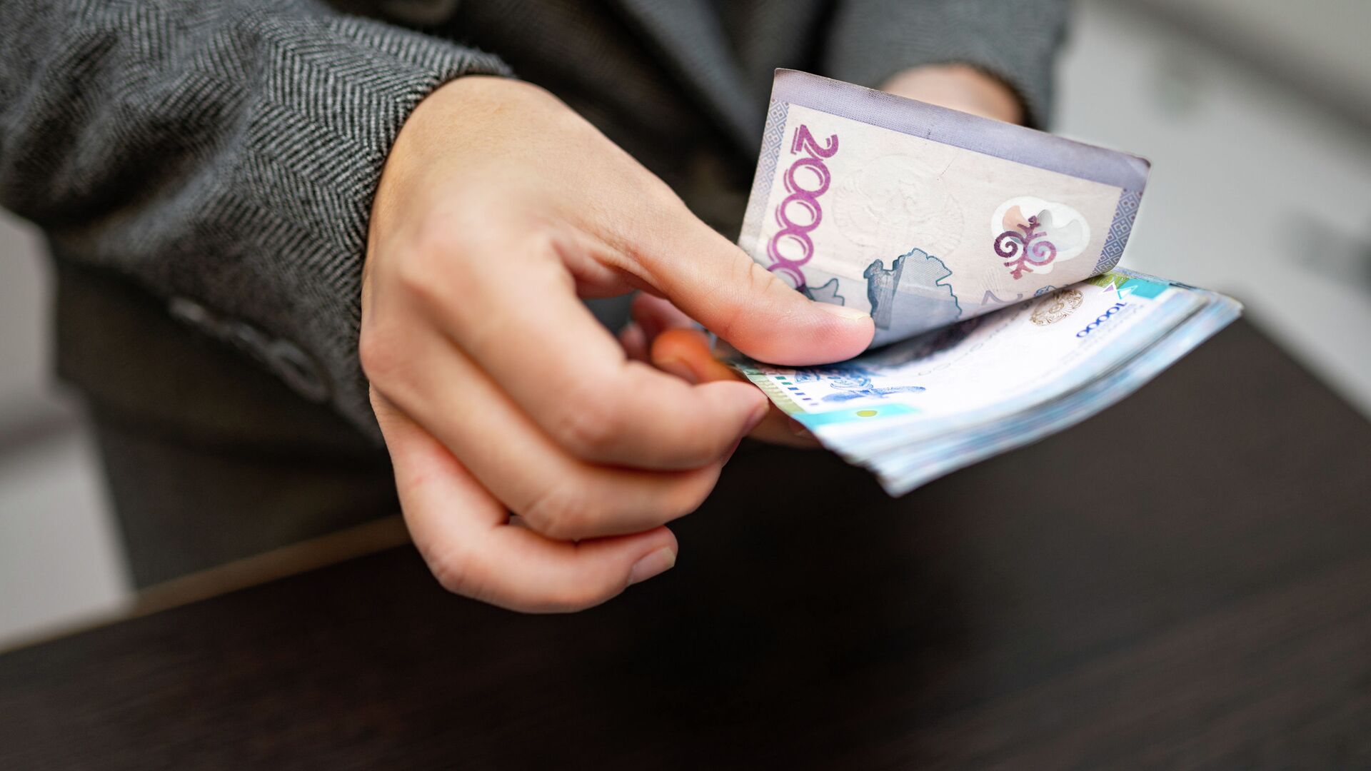 Пенсии и прожиточный минимум в Казахстане — за чертой бедности по версии Всемирного банка