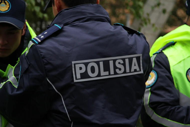 Самоубийство в погонах: 22-летний полицейский найден мёртвым во дворе дома в ЗКО