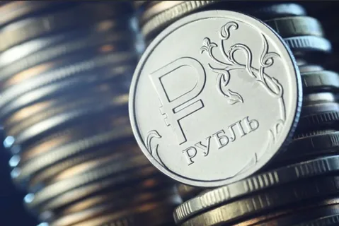 Казахстанцы массово отворачиваются от рубля: что происходит?