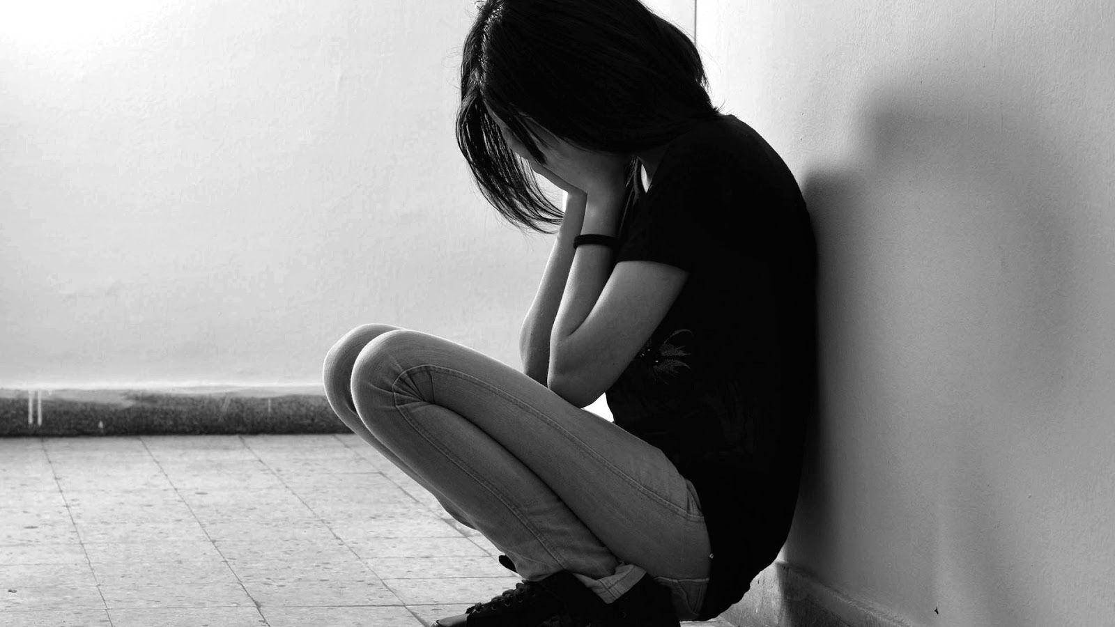 15-летняя школьница из Туркестанской области родила от военнослужащего