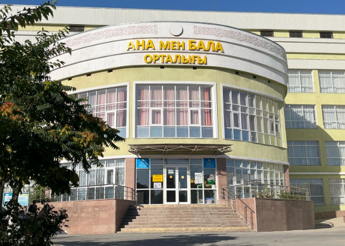 Угроза жизням матерей и младенцев? Депутат из Мангистау обвинил роддом в нарушениях