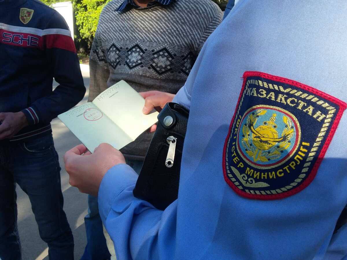 Тысячи иностранцев остаются в Казахстане: что их привлекает?