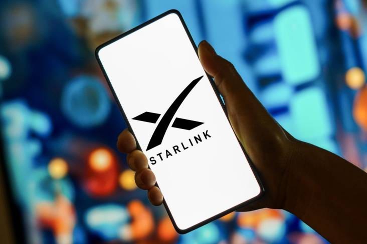От аула до мегаполиса: Starlink официально заработал в Казахстане