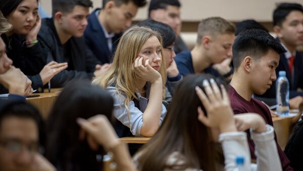 Почему тысячи казахстанцев едут учиться в Россию — новый рекорд поступлений