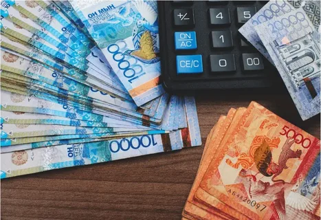 Соцвыплаты в Казахстане вырастут на 10%: Правительство утвердило трёхлетний бюджет
