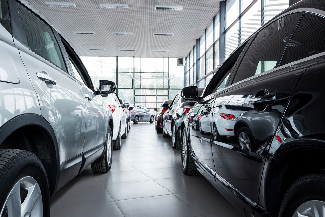 Россия резко увеличила поставки легковых автомобилей в Казахстан