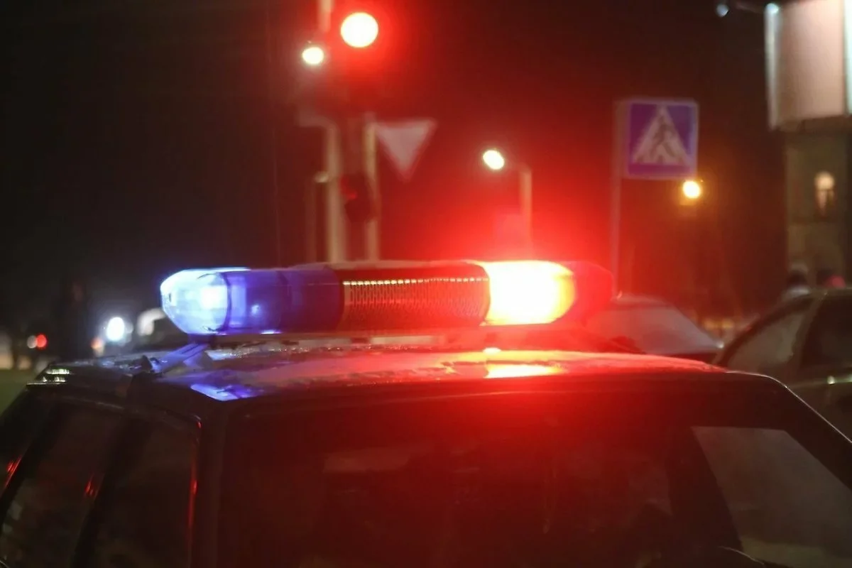 В полицейском опорном пункте в Карагангде нашли мёртвую женщину и полицейского без сознания