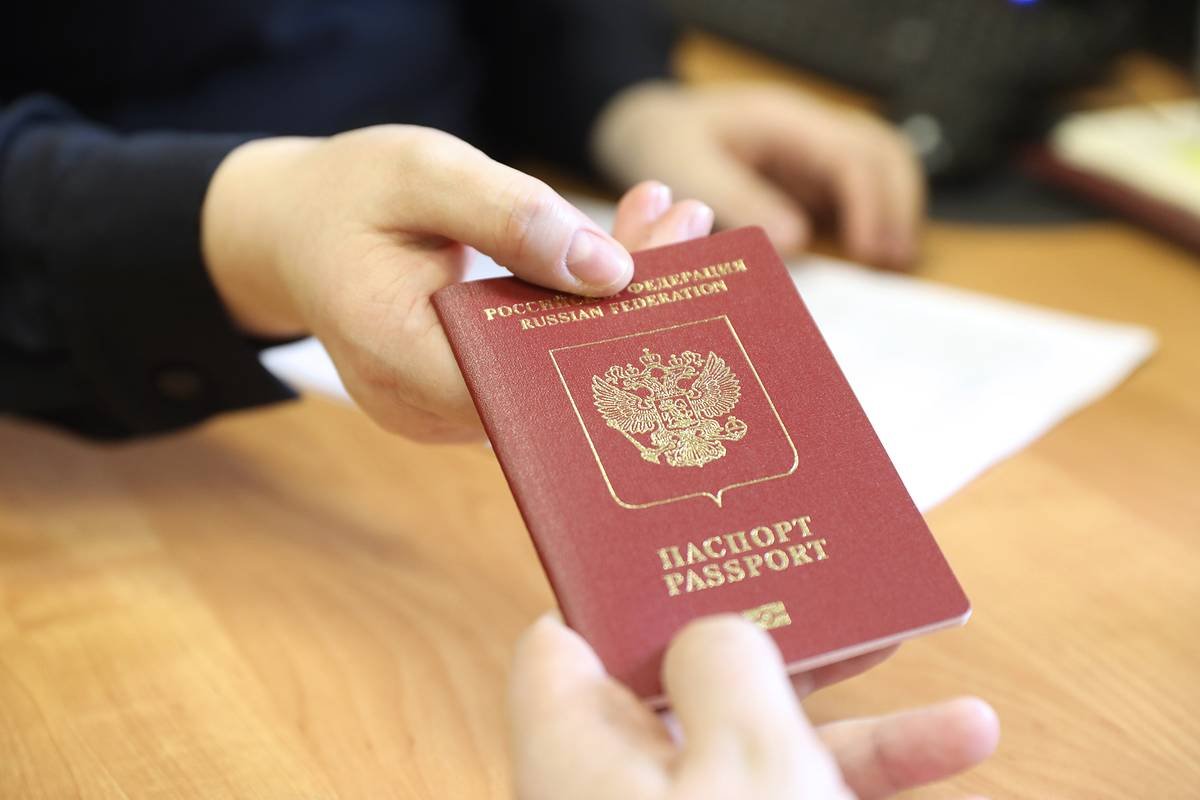 Новые правила выезда: почему тысячи россиян могут отказаться от поездок в Казахстан