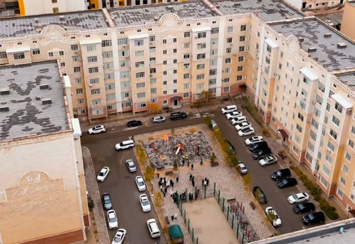 «Боимся остаться без квартир»: в Актау жители ЖК «Жанұя» записали видеообращение