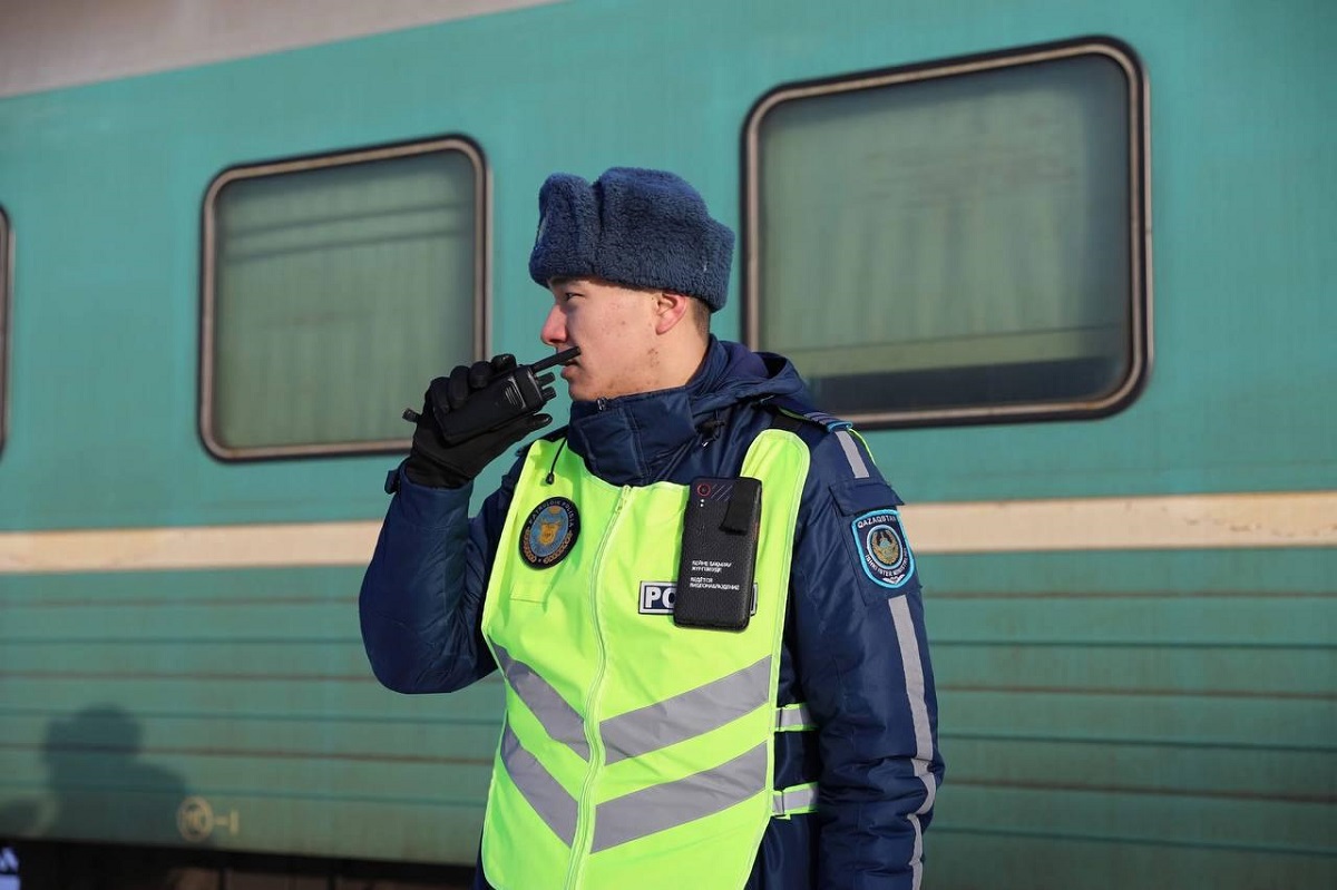 Пьяного иностранца сняли с поезда Мангистау – Алматы и арестовали