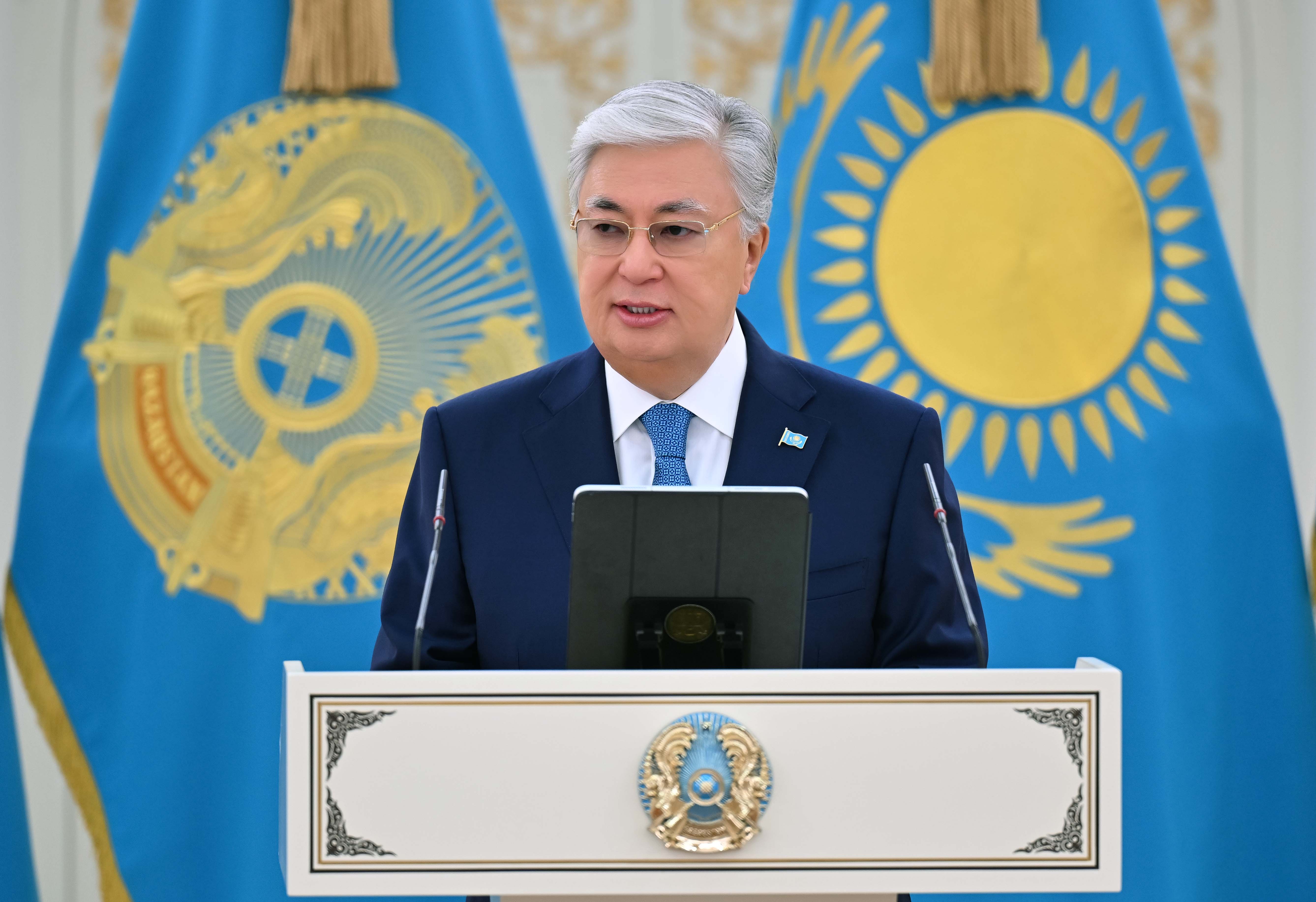 Токаев поздравил казахстанцев с Днем Независимости