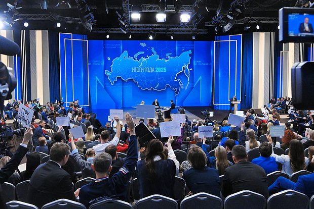Путин нашел лучшее решение для девушки, задавшей вопрос про утильсбор