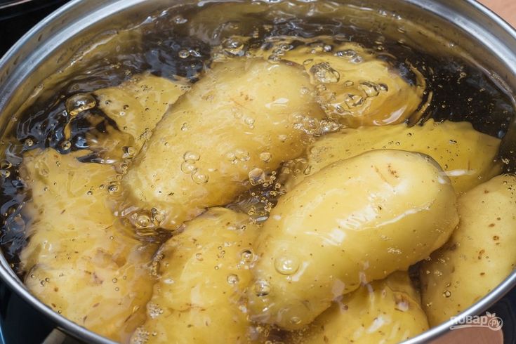 Зачем варить картофель в минералке: совет из СССР, который возвращает вкус детства