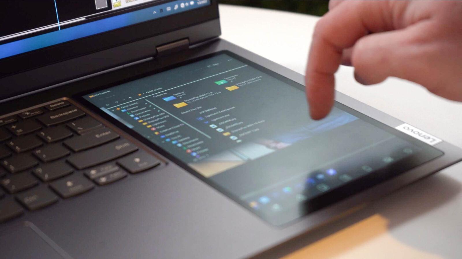 Китайская корпорация Lenovo представит ноутбук с двумя экранами