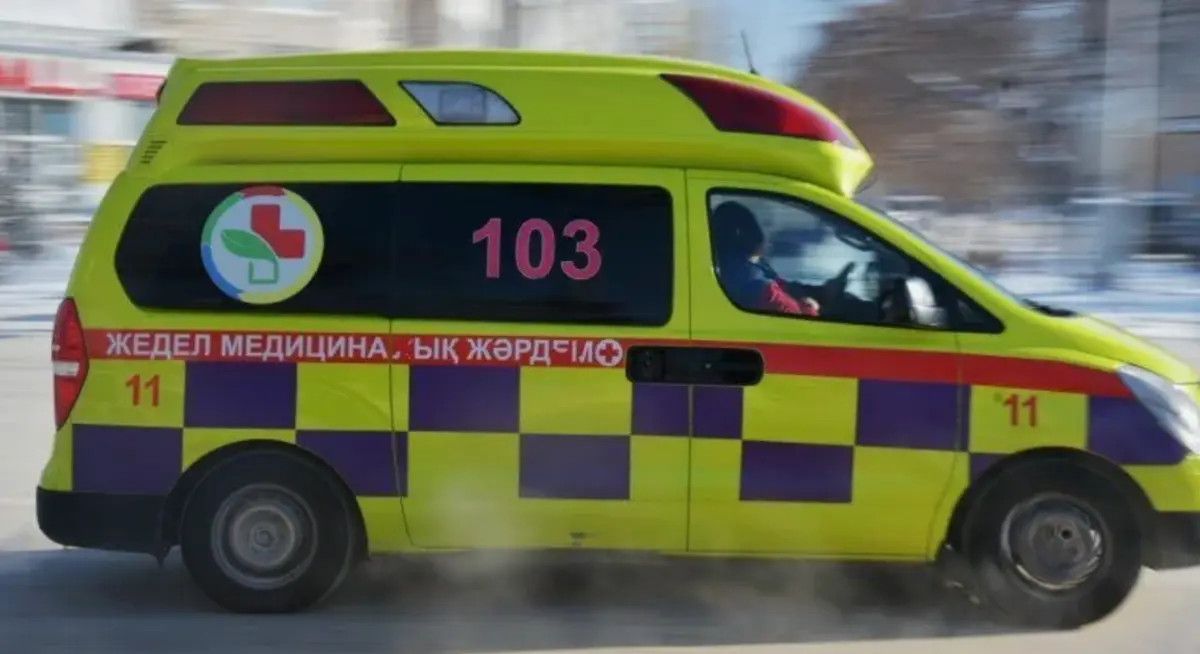 В Казахстане приняли закон: до 12 лет тюрьмы за нападение на врачей и медиков скорой помощи