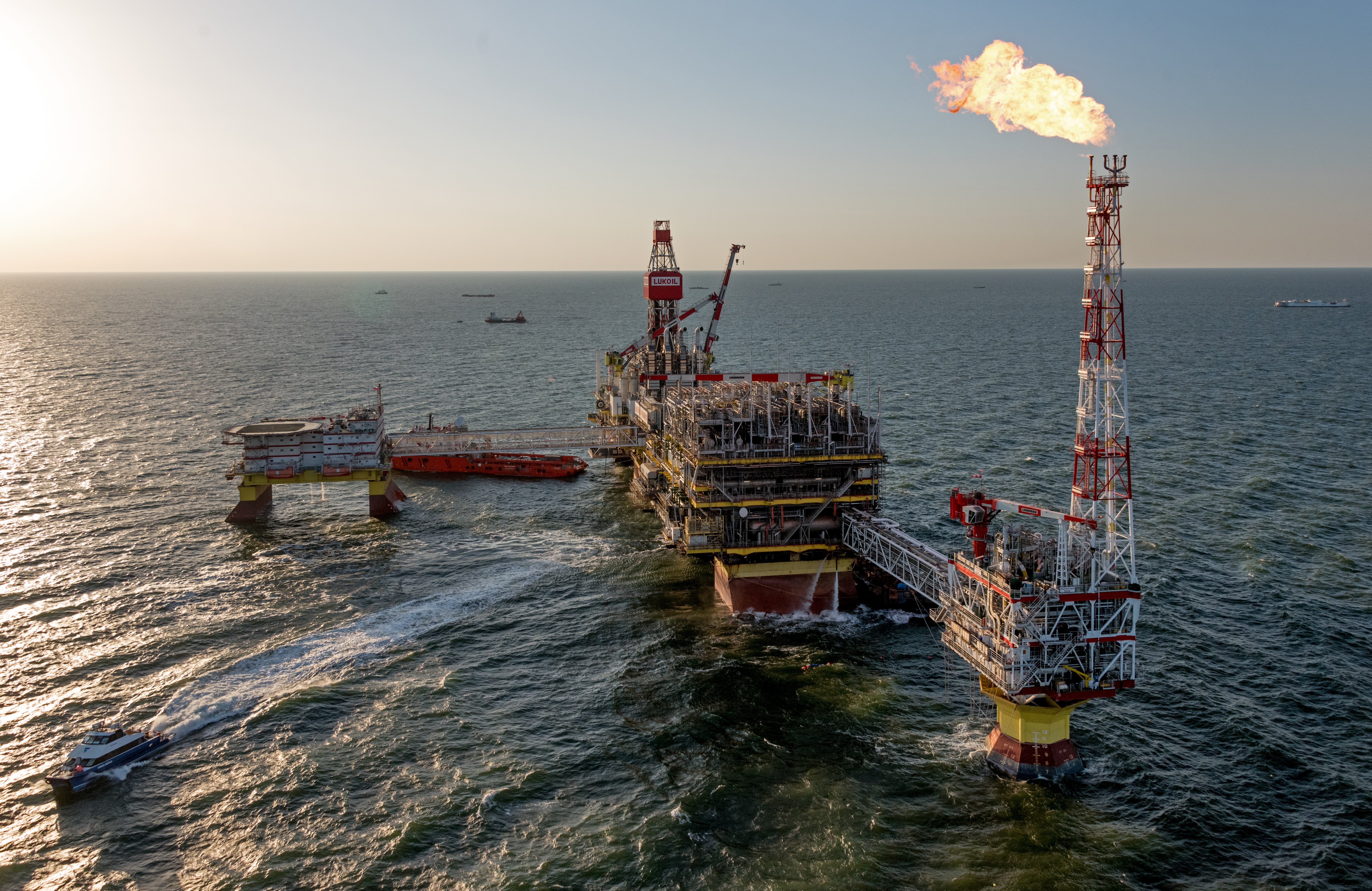 США заглянули в Каспий и подсчитали, сколько нефти хранит Казахстан
